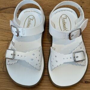 FootMates Kids White Scalloped Buckle Sandals